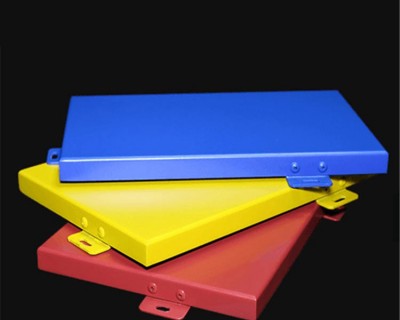 平板類(lèi)鋁單板